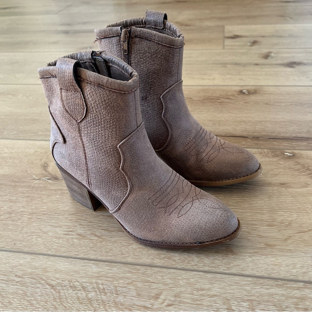 Dirty Laundry Western Ankle Boots